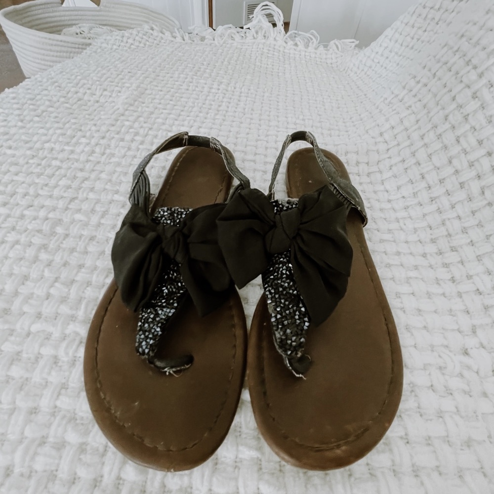 black bow shoes